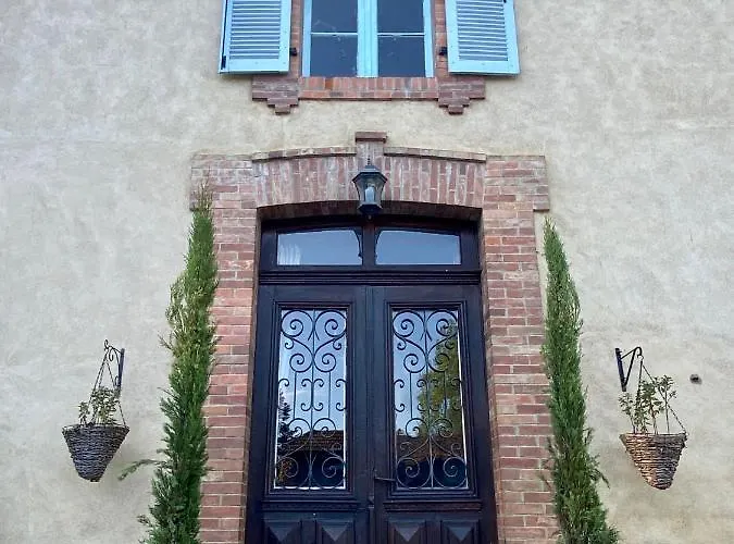 Bed & Breakfast Maison De Haouret 4*